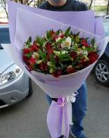 Большой букет альстромерий